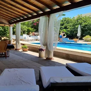 Il Dell'artista Bed & Breakfast Venetico